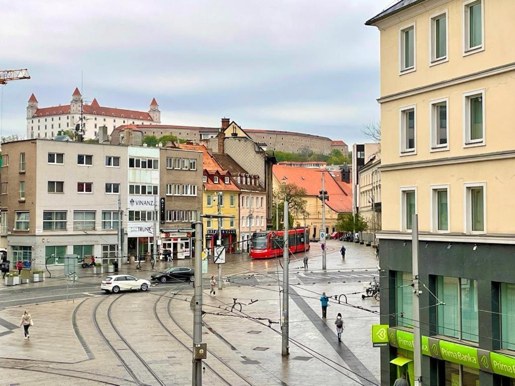 Shone Apartment Old Town 2 Bedroom Bratislava Buitenkant foto