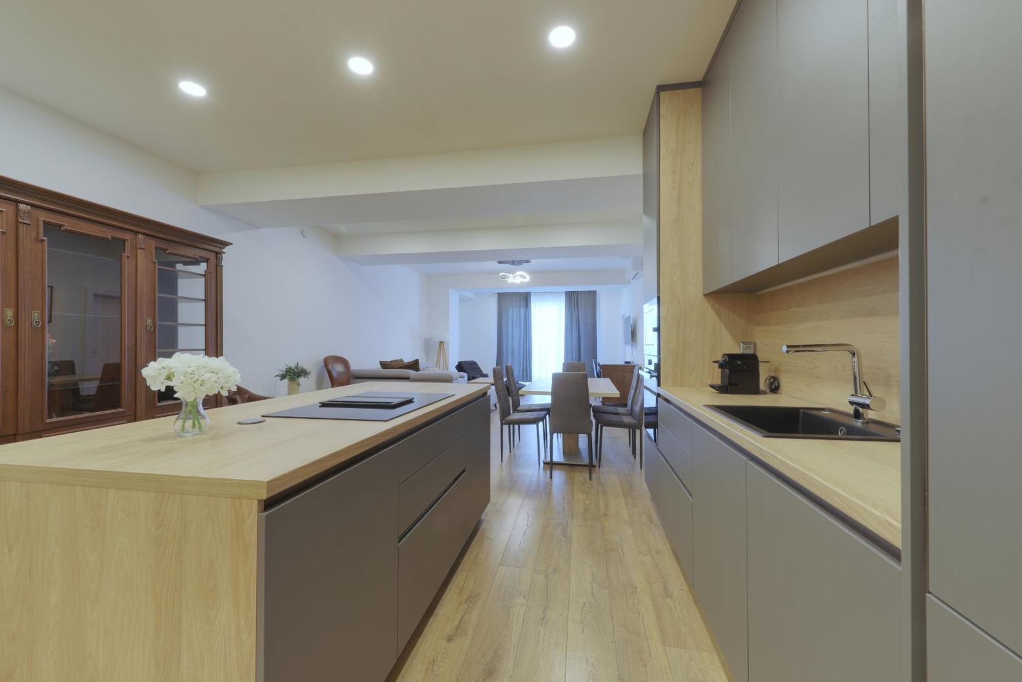 Shone Apartment Old Town 2 Bedroom Bratislava Buitenkant foto