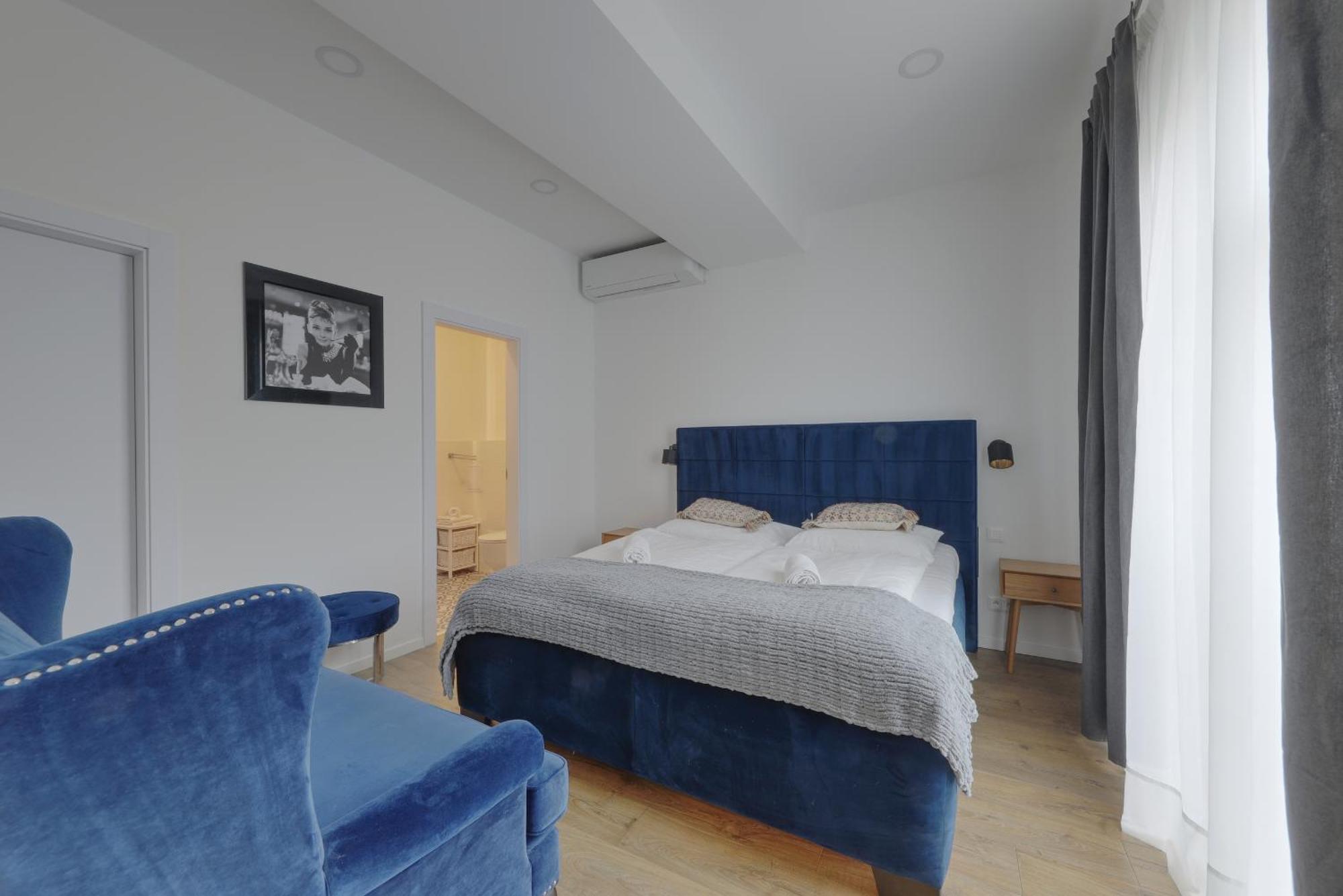 Shone Apartment Old Town 2 Bedroom Bratislava Buitenkant foto