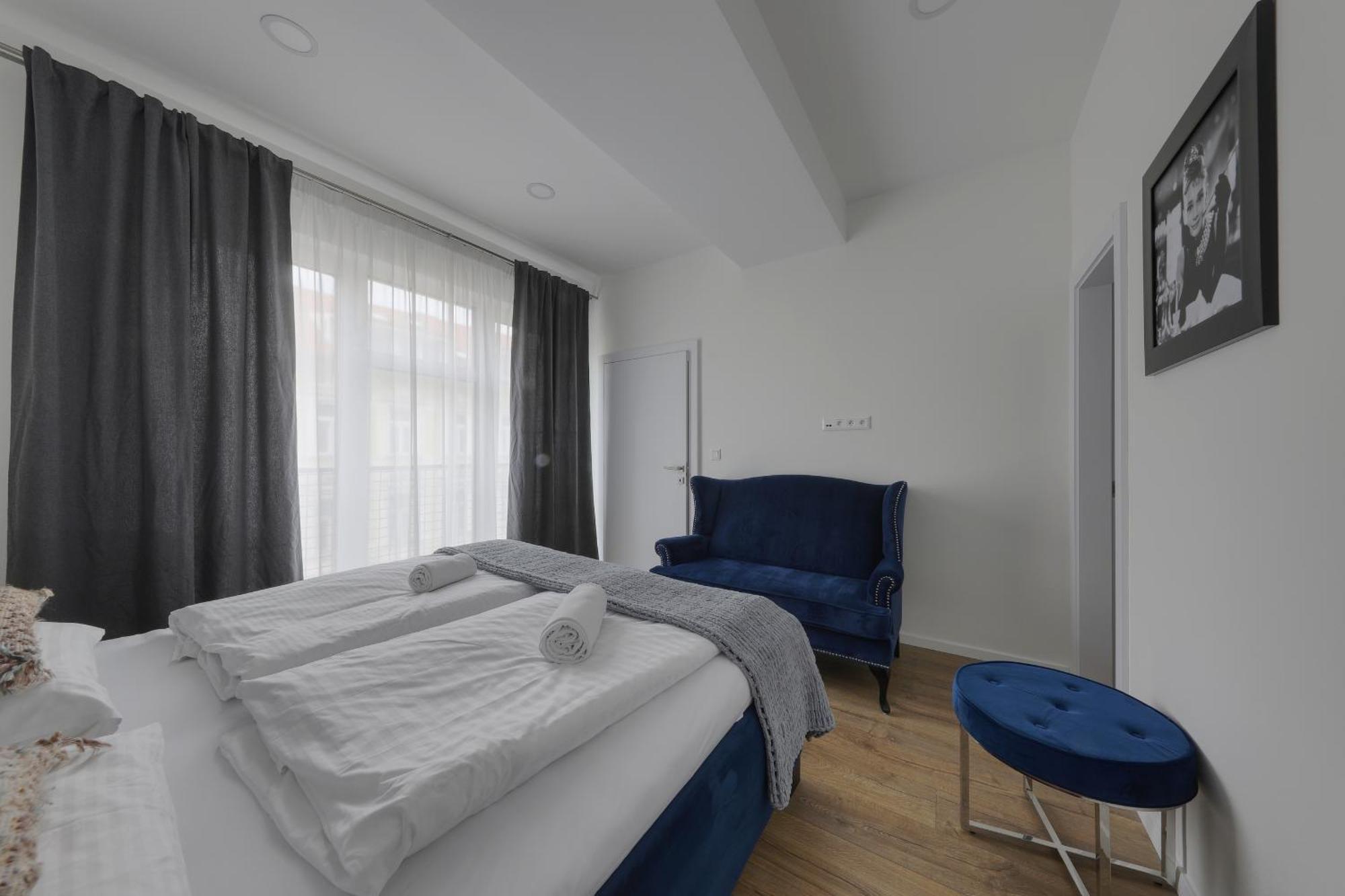 Shone Apartment Old Town 2 Bedroom Bratislava Buitenkant foto