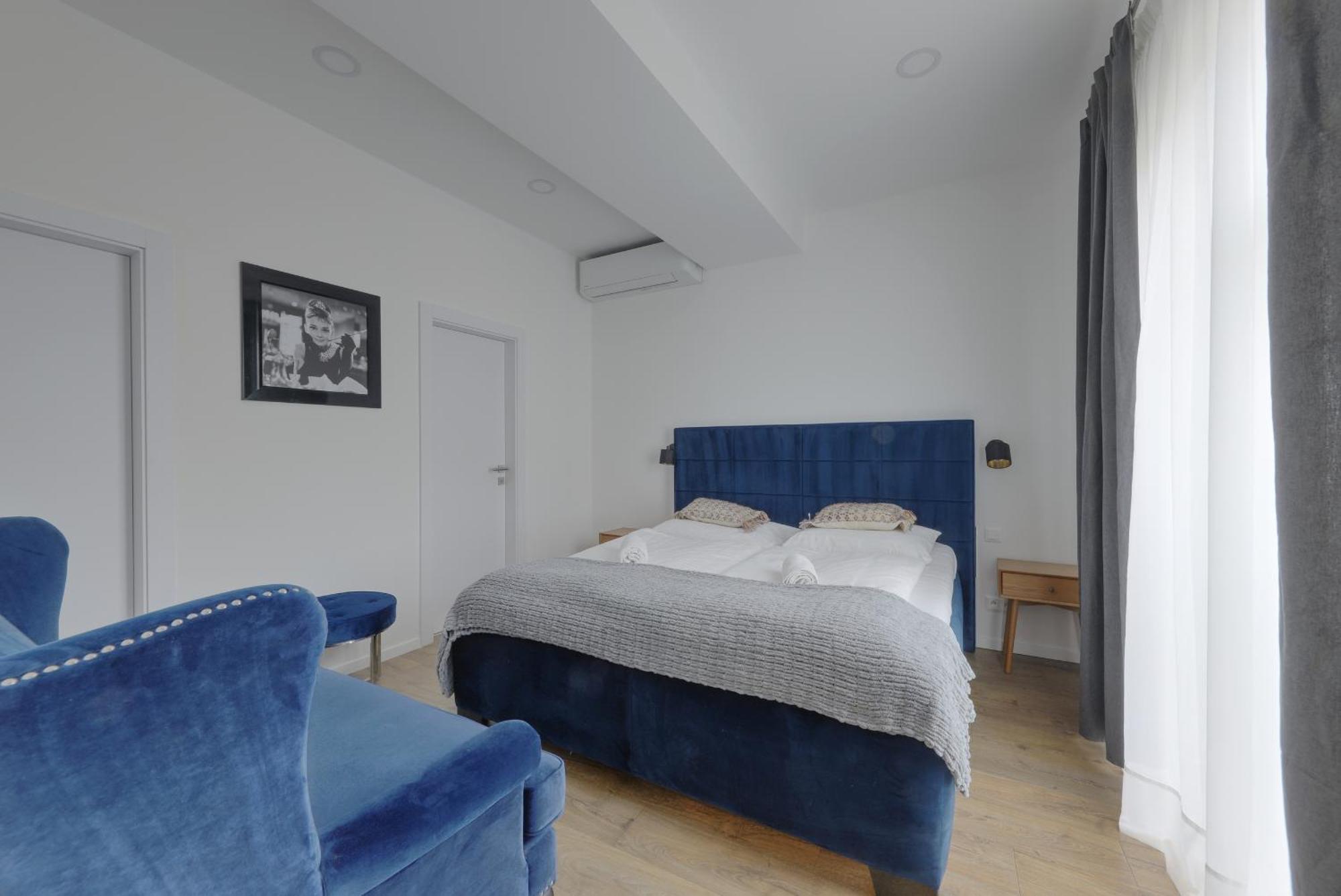 Shone Apartment Old Town 2 Bedroom Bratislava Buitenkant foto