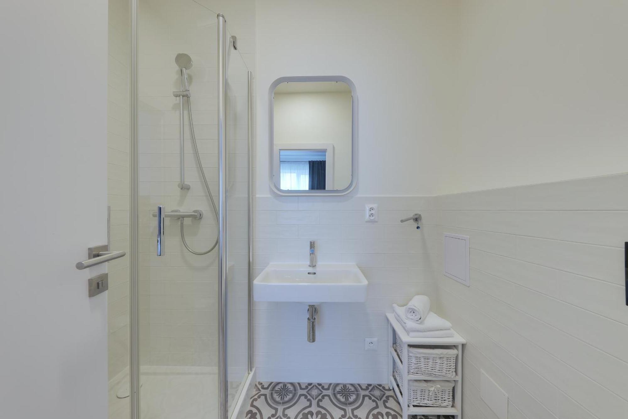 Shone Apartment Old Town 2 Bedroom Bratislava Buitenkant foto