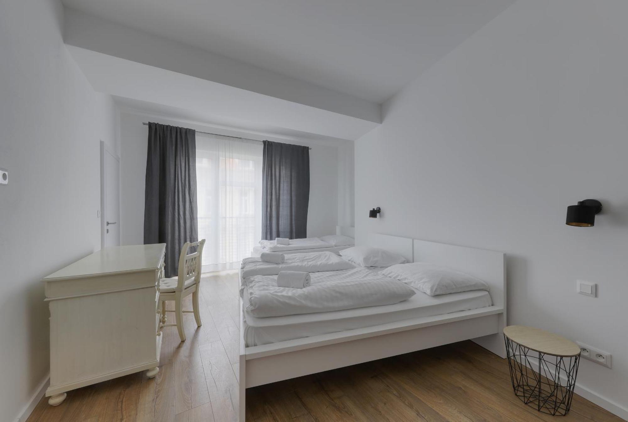 Shone Apartment Old Town 2 Bedroom Bratislava Buitenkant foto