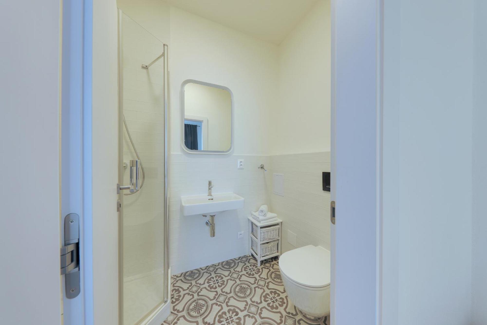 Shone Apartment Old Town 2 Bedroom Bratislava Buitenkant foto